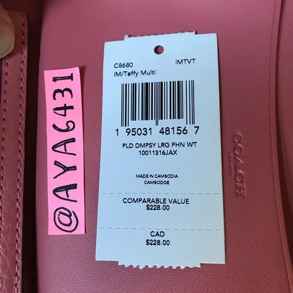 Coach wallet๐๐ - Picture 7 of 8